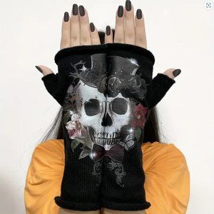 NWT Skull Head Knit Gloves Black Stretch Fingerless Women Gloves
